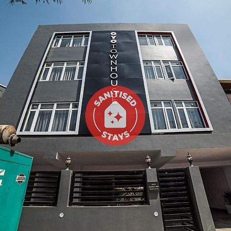 Oyo Townhouse 086 Pankha Road Hotel New Delhi Bagian luar foto