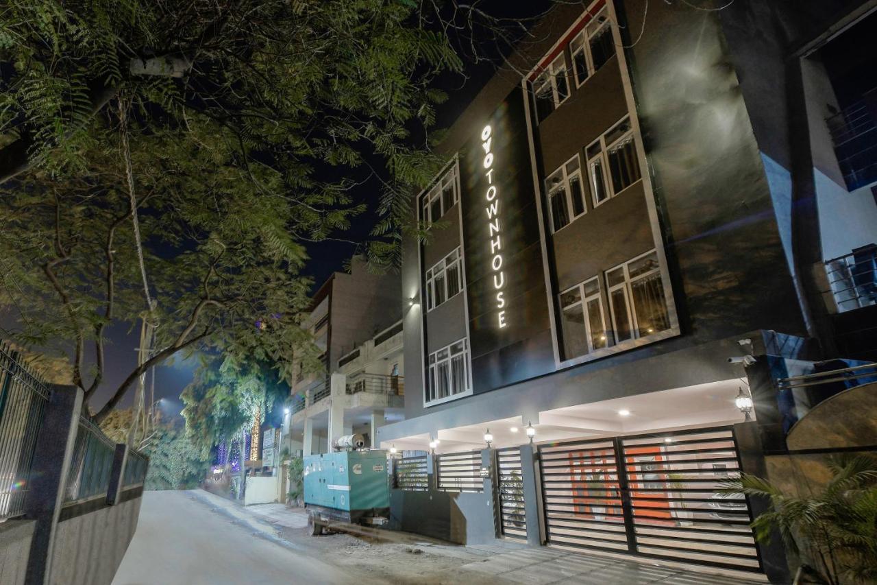 Oyo Townhouse 086 Pankha Road Hotel New Delhi Bagian luar foto
